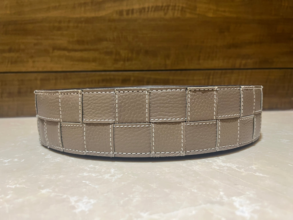 Weaved leather tray