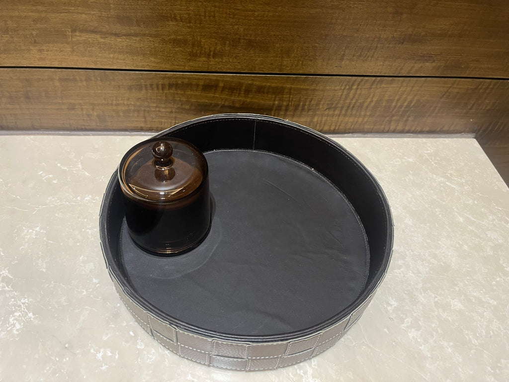 Weaved leather tray