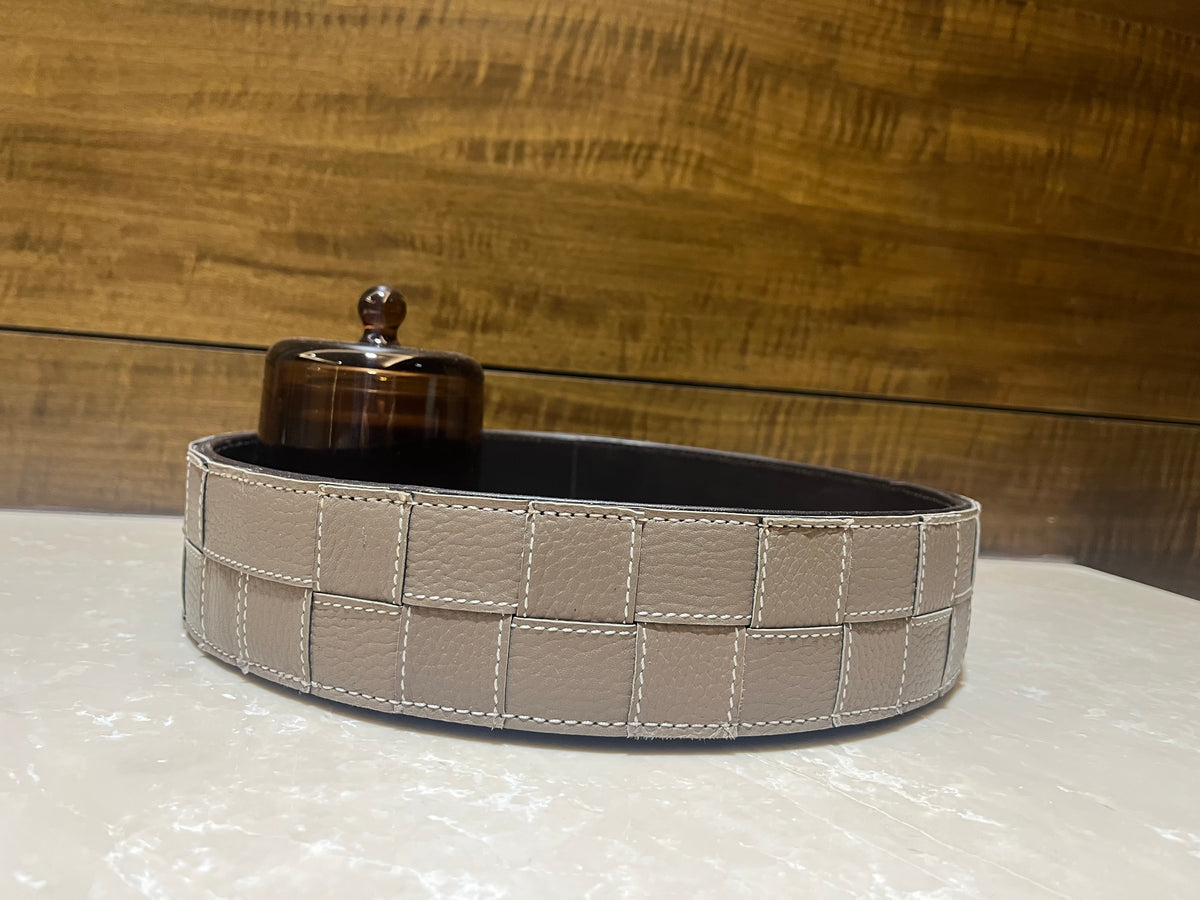 Weaved leather tray